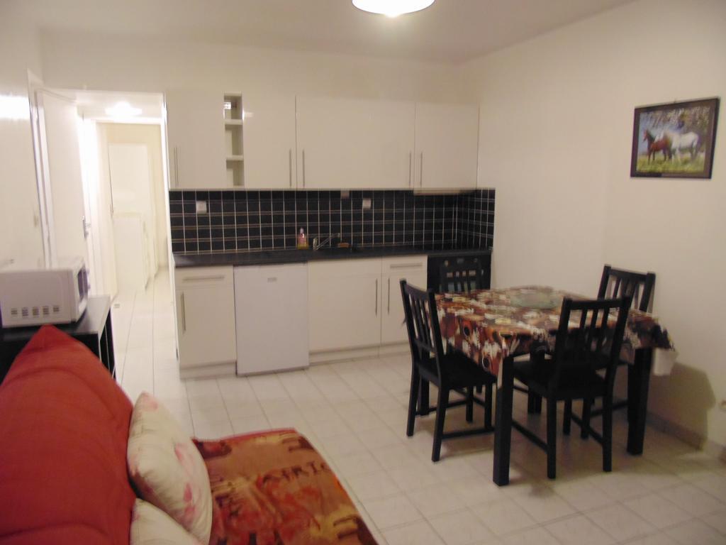 Gites De Mer Port-en-Bessin-Huppain Kamer foto