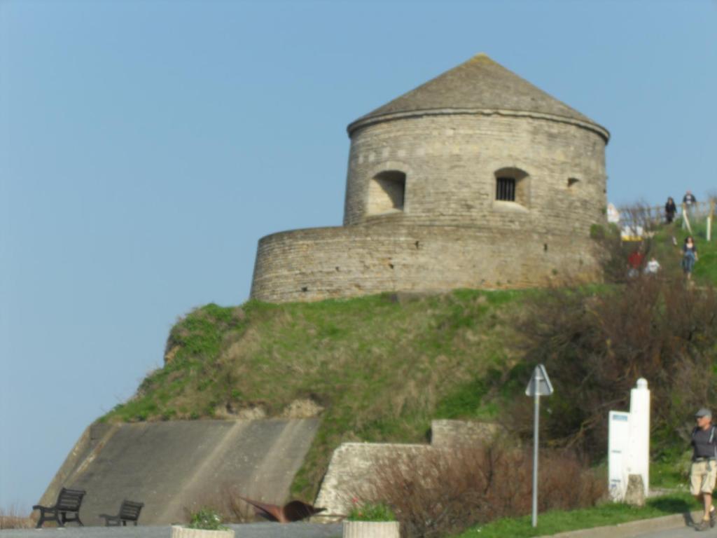 Gites De Mer Port-en-Bessin-Huppain Kamer foto