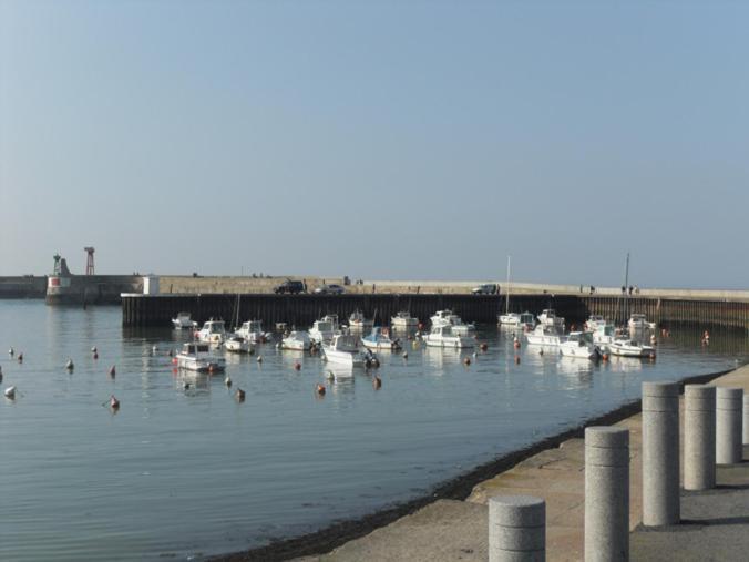 Gites De Mer Port-en-Bessin-Huppain Kamer foto