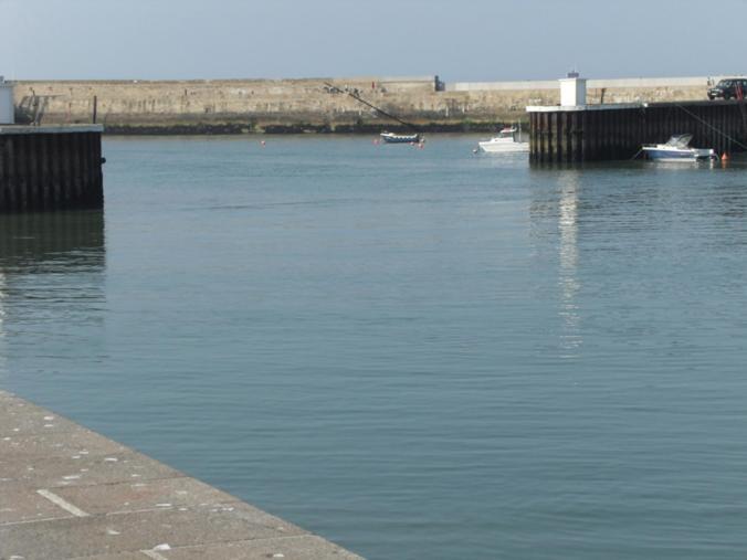 Gites De Mer Port-en-Bessin-Huppain Kamer foto
