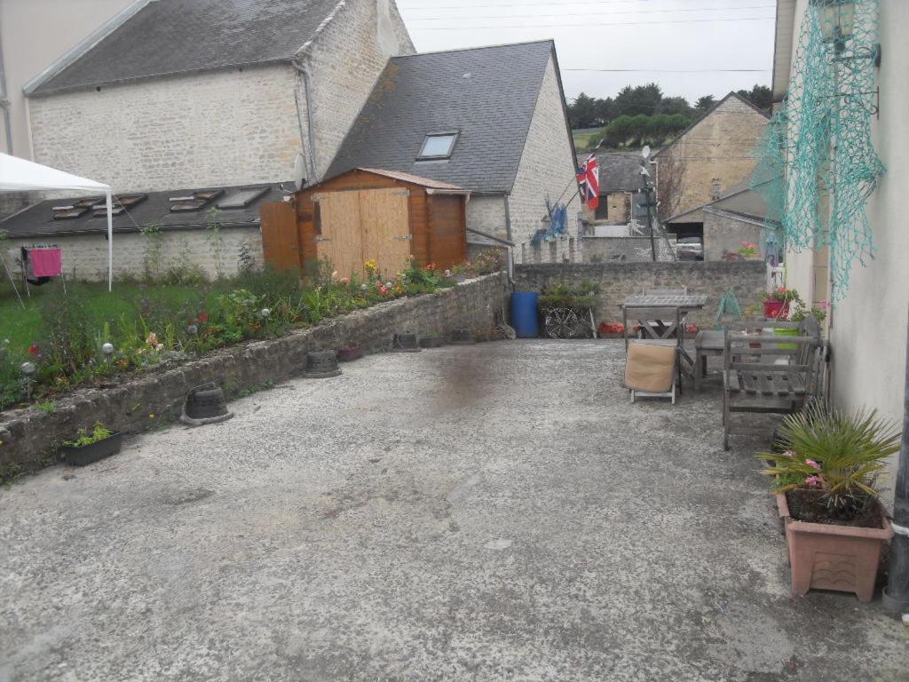 Gites De Mer Port-en-Bessin-Huppain Buitenkant foto